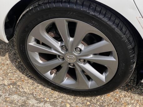 Toyota Auris EXCEL VVT-I 16