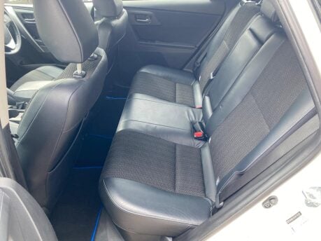 Toyota Auris EXCEL VVT-I 29