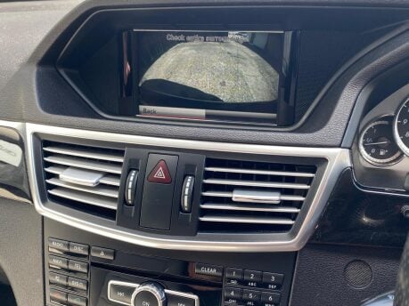 Mercedes-Benz E Class E300 BLUETEC HYBRID 12