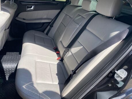 Mercedes-Benz E Class E300 BLUETEC HYBRID 21
