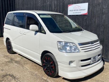 Toyota Noah 2 6