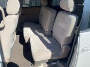 Toyota Noah 2 12