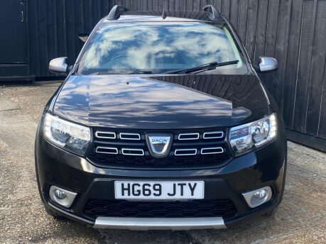 Dacia Sandero Stepway ESSENTIAL TCE 4