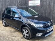 Dacia Sandero Stepway ESSENTIAL TCE 1