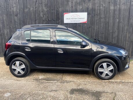 Dacia Sandero Stepway ESSENTIAL TCE 3