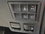 Toyota Hilux INVINCIBLE X 4WD D-4D DCB 31