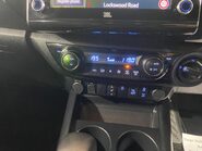 Toyota Hilux INVINCIBLE X 4WD D-4D DCB 24