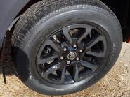 Toyota Hilux INVINCIBLE X 4WD D-4D DCB 19