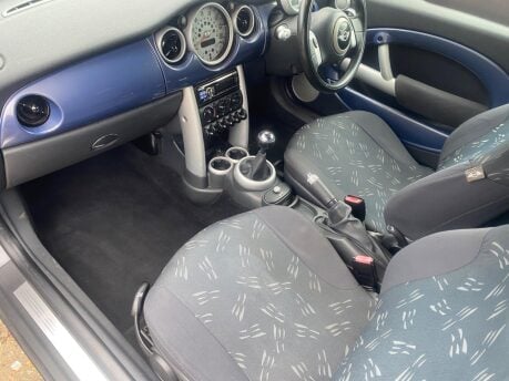 Mini Convertible ONE 10