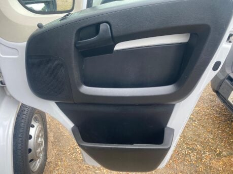 Peugeot Boxer BLUEHDI 333 L1H1 PROFESSIONAL P/V 25