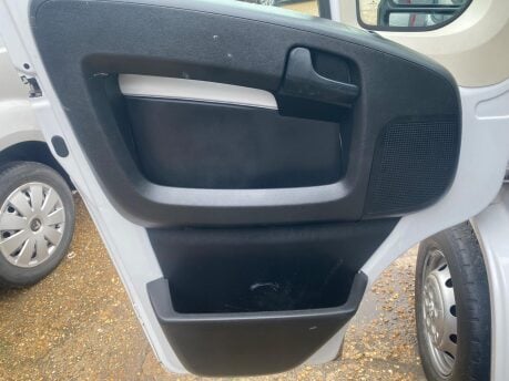 Peugeot Boxer BLUEHDI 333 L1H1 PROFESSIONAL P/V 20