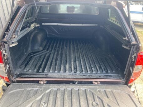 Nissan Navara DCI TEKNA 4X4 SHR DCB 34
