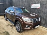 Nissan Navara DCI TEKNA 4X4 SHR DCB 10