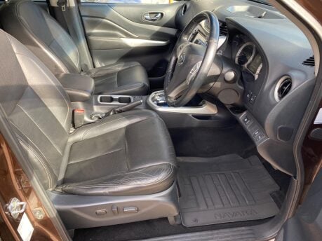 Nissan Navara DCI TEKNA 4X4 SHR DCB 24