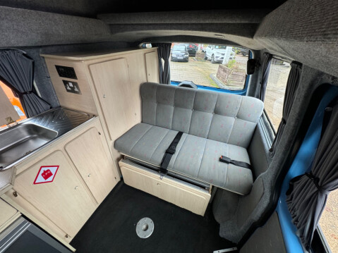 Leisure Drive Versa 3/4 BERTH HIGH TOP WITH 5 BELTED SEATS 20