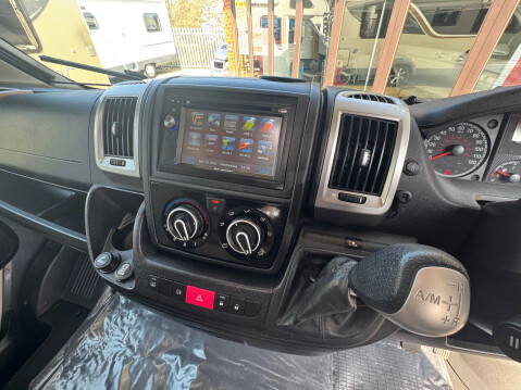 Auto-Trail Tracker EKS *** SOLD *** 9