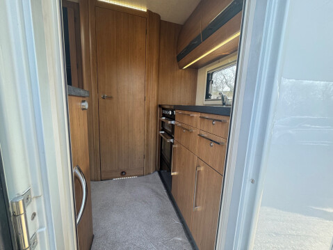 Auto-Trail Tracker EKS *** SOLD *** 11