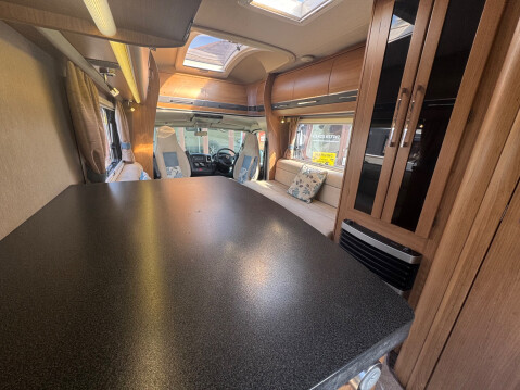 Auto-Trail Tracker EKS *** SOLD *** 12
