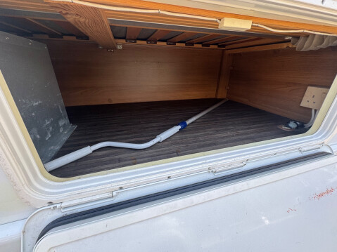 Auto-Trail Tracker EKS *** SOLD *** 28