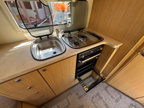 Elddis Autoquest 175 REAR BATHROOM, BIG SPEC, STUNNING MOTORHOME 16