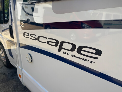 Swift Escape 696 1 OWNER ONLY 12,000 MILES 4