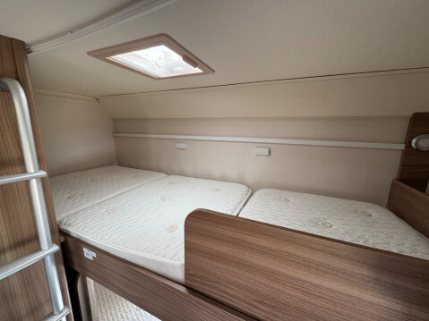 Swift Escape 696 1 OWNER ONLY 12,000 MILES 21