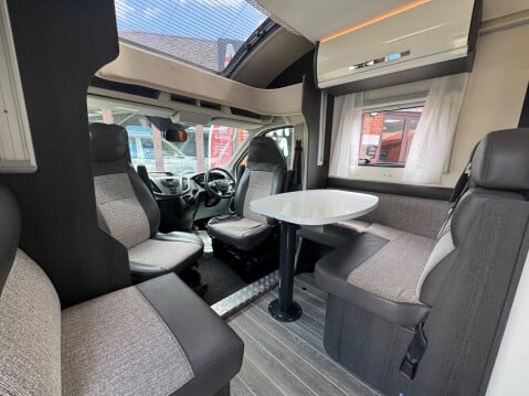 Roller Team Zefiro 696 FIXED BED, REAR BEDROOM 4 BERTH COACH BUILT 11