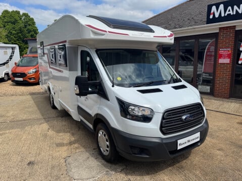 Roller Team Zefiro 696 FIXED BED, REAR BEDROOM 4 BERTH COACH BUILT 33