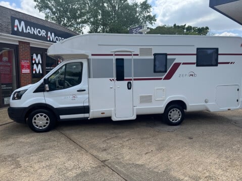 Roller Team Zefiro 696 FIXED BED, REAR BEDROOM 4 BERTH COACH BUILT 1