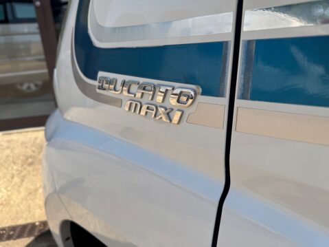 Auto-Trail Frontier SCOUT 4 AUTOMATIC VERY LOW MILEAGE 4