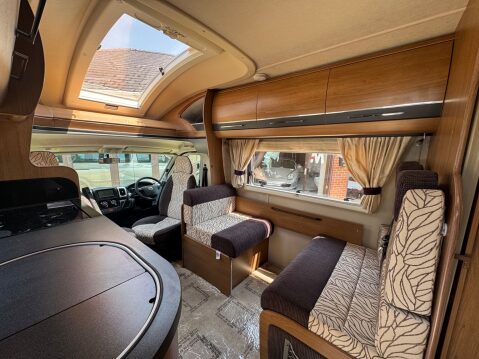 Auto-Trail Frontier SCOUT 4 AUTOMATIC VERY LOW MILEAGE 12
