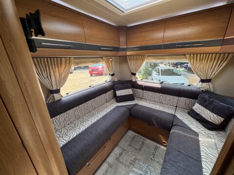 Auto-Trail Frontier SCOUT 4 AUTOMATIC VERY LOW MILEAGE 25