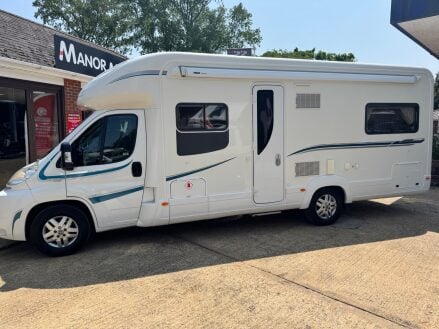 Auto-Trail Frontier SCOUT 4 AUTOMATIC VERY LOW MILEAGE 