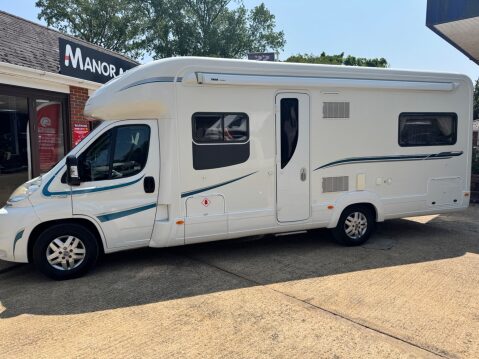 Auto-Trail Frontier SCOUT 4 AUTOMATIC VERY LOW MILEAGE 1