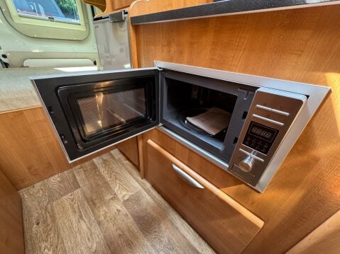 AJW Leisure 4 Berth High Top REAR BUNKS, SHOWER, NICE SPEC 20