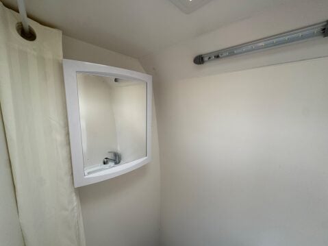 AJW Leisure 4 Berth High Top REAR BUNKS, SHOWER, NICE SPEC 26