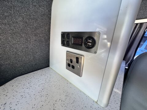 Hertford Campers Up to 4 Berth Pop Top AUTOMATIC 1.6 PETROL POP TOP 16