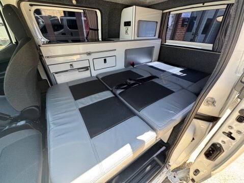 Hertford Campers Up to 4 Berth Pop Top AUTOMATIC 1.6 PETROL POP TOP 24