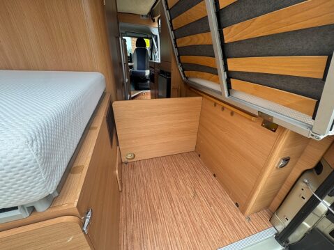 Adria Twin MAXI VAN - ULTRA RARE 4 BERTH DROP DOWN DOUBLE AND REAR DOUBLE 27