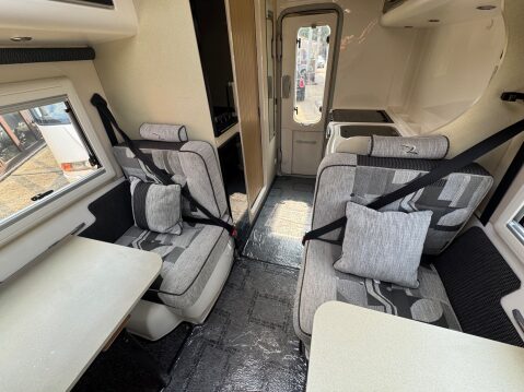 Romahome R40 ONLY 19,000 MILES, 4 BERTH 6 BELTS 25