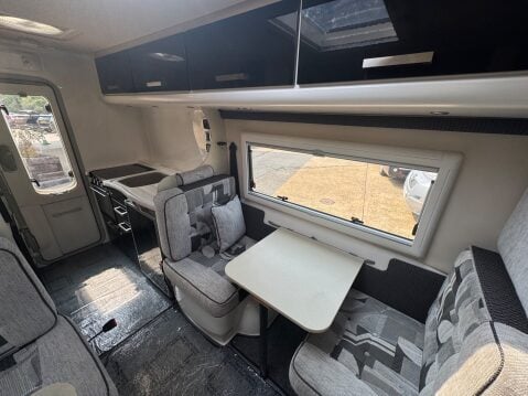 Romahome R40 ONLY 19,000 MILES, 4 BERTH 6 BELTS 22