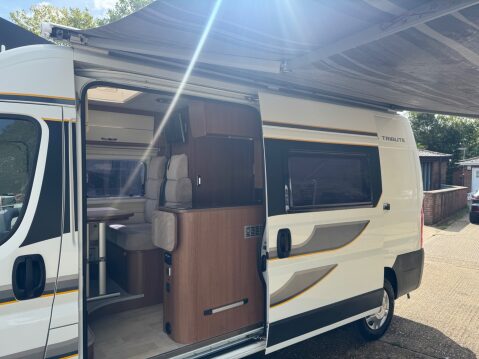 Auto-Trail Tribute 669 1 OWNER TWIN DOUBLE BEDS A MUST SEE 29