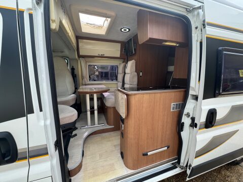 Auto-Trail Tribute 669 1 OWNER TWIN DOUBLE BEDS A MUST SEE 8