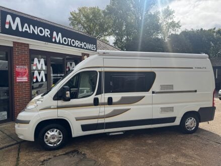 Auto-Trail Tribute 669 1 OWNER TWIN DOUBLE BEDS A MUST SEE 