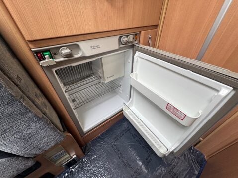 Auto-Sleepers Topaz SHOWER - TOILET VERY NICE EXAMPLE 14