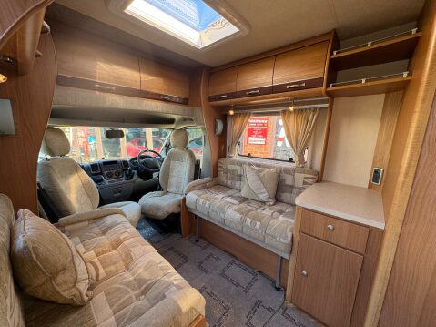 Autocruise Oakmont ISLAND BEDROOM, 4 BERTH COACH BUILT 11