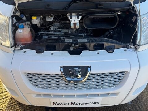 Autocruise Oakmont ISLAND BEDROOM, 4 BERTH COACH BUILT 6