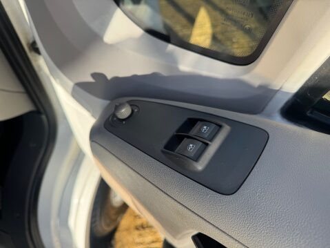 Autocruise Oakmont ISLAND BEDROOM, 4 BERTH COACH BUILT 7