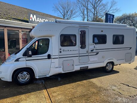 Autocruise Oakmont ISLAND BEDROOM, 4 BERTH COACH BUILT 