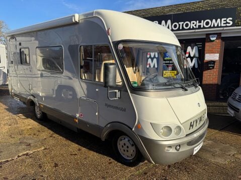 Hymer B544 4 BERTH A CLASS DROP DOWN BED 29